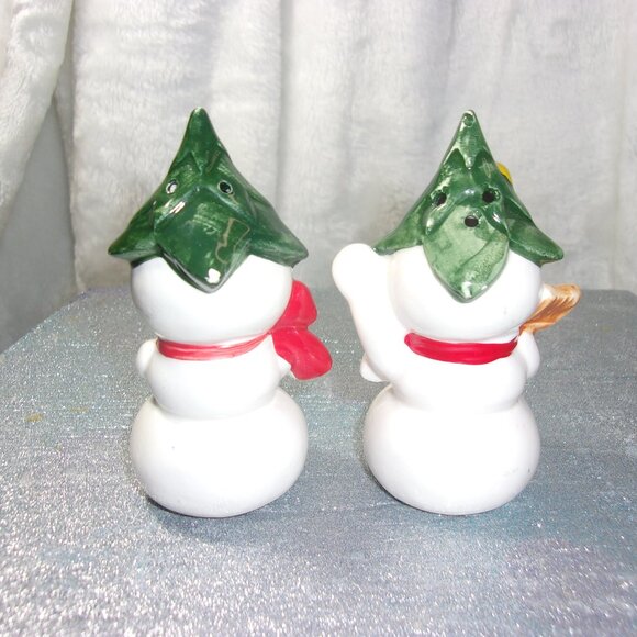 HXS-51 VINTAGE JAPAN CERAMIC SNOWMAN  SALT AND PEPPER SHAKERS - Picture 6 of 12